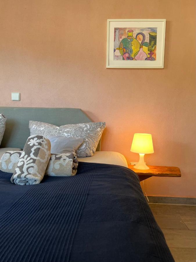 Gemuetliche Gaestezimmer In Einem Neu Sanierten Fachwerkhaus Заксенхайм Экстерьер фото