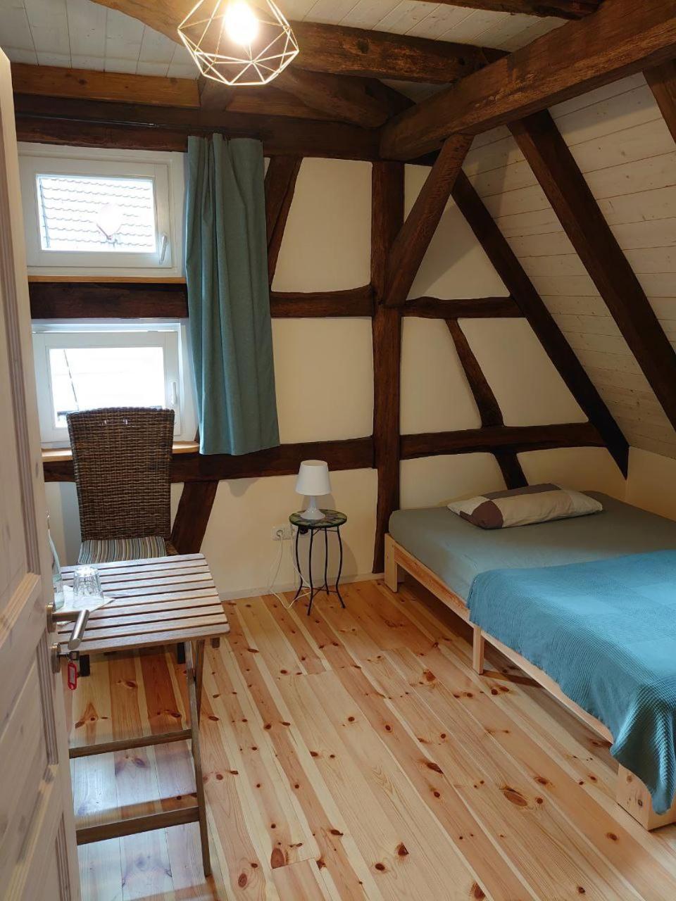 Gemuetliche Gaestezimmer In Einem Neu Sanierten Fachwerkhaus Заксенхайм Экстерьер фото